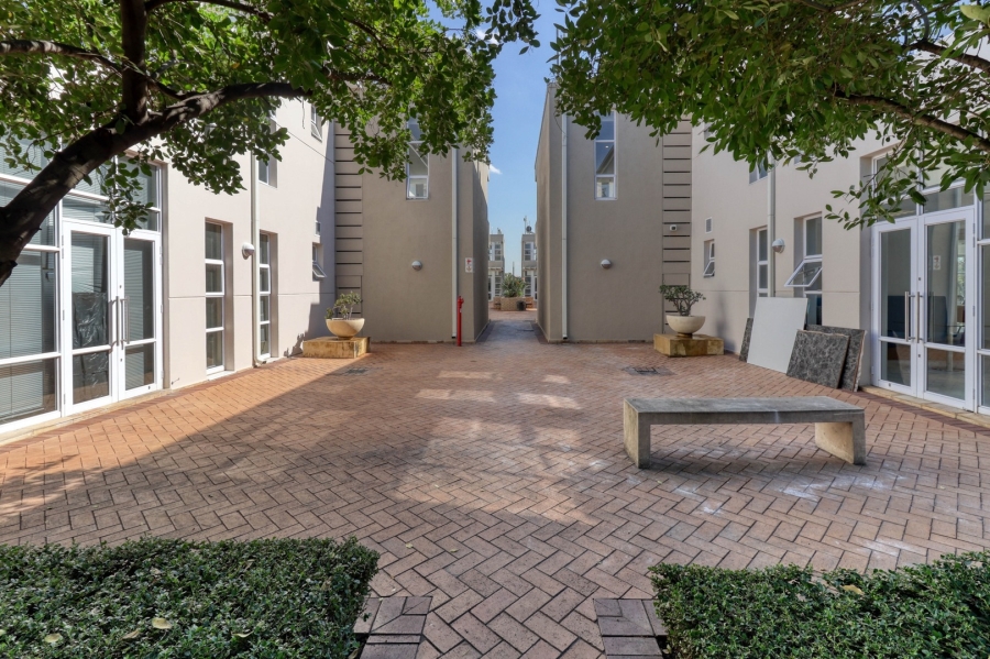 To Let Commercial Property for Rent in Lonehill Gauteng