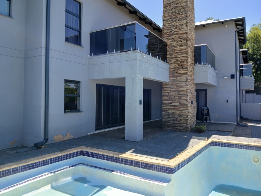 5 Bedroom Property for Sale in Val de Grace Gauteng