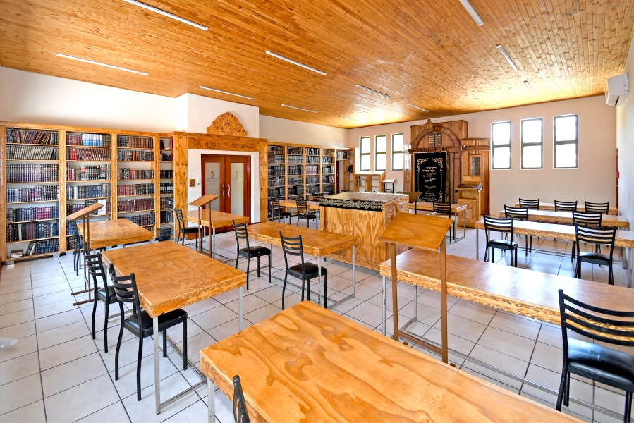 10 Bedroom Property for Sale in Highlands North Gauteng