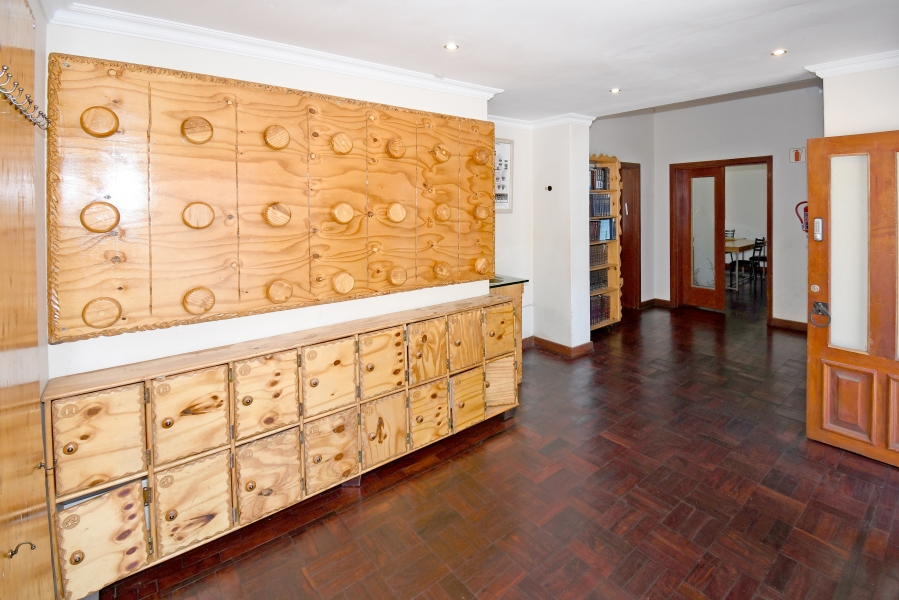 10 Bedroom Property for Sale in Highlands North Gauteng