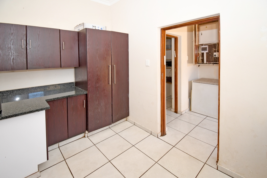 10 Bedroom Property for Sale in Highlands North Gauteng