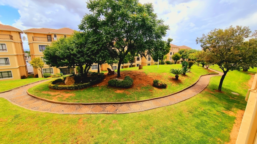 2 Bedroom Property for Sale in Halfway Gardens Gauteng