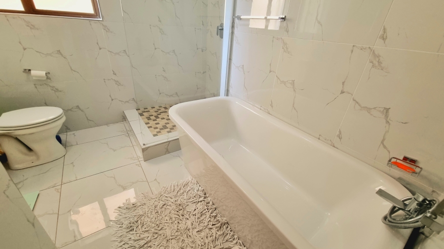 2 Bedroom Property for Sale in Halfway Gardens Gauteng