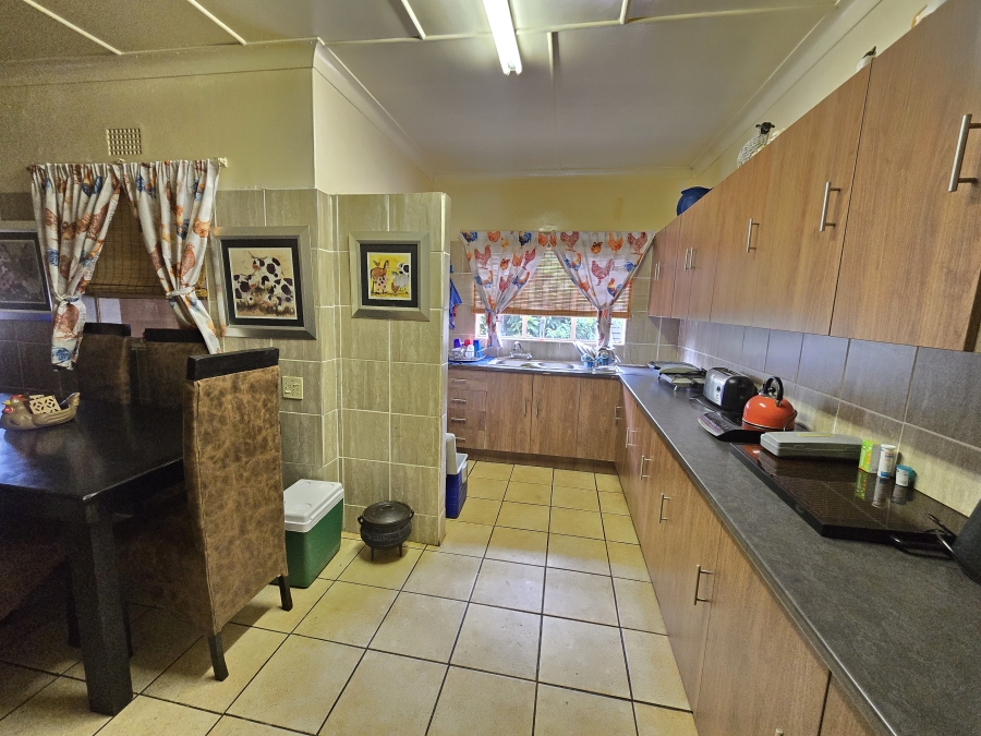 4 Bedroom Property for Sale in Oberholzer Gauteng