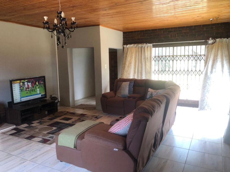 3 Bedroom Property for Sale in Van Der Westhuizen Gauteng