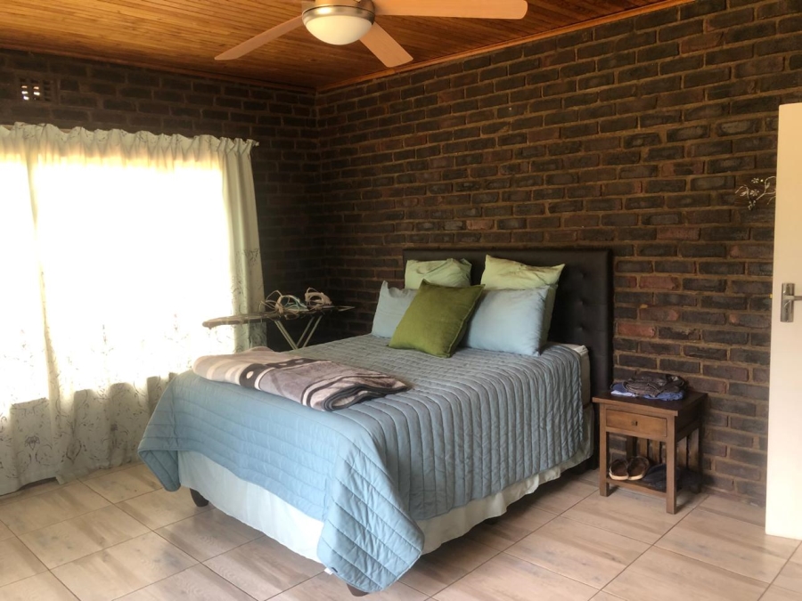 3 Bedroom Property for Sale in Van Der Westhuizen Gauteng