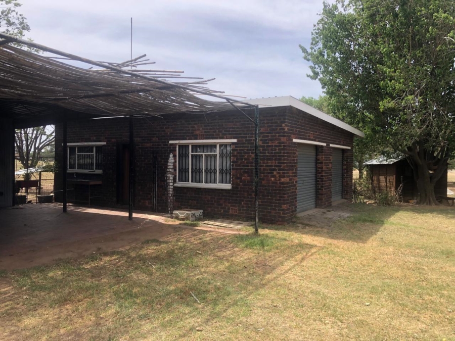 3 Bedroom Property for Sale in Van Der Westhuizen Gauteng