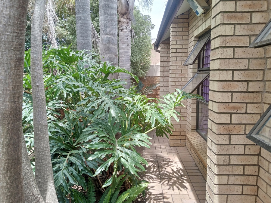 4 Bedroom Property for Sale in Rynsoord Gauteng