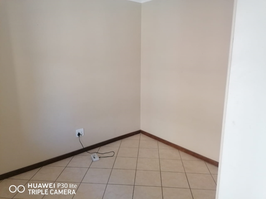 2 Bedroom Property for Sale in Equestria Gauteng