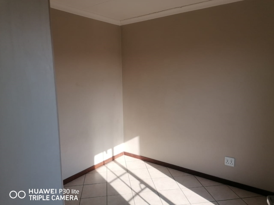 2 Bedroom Property for Sale in Equestria Gauteng