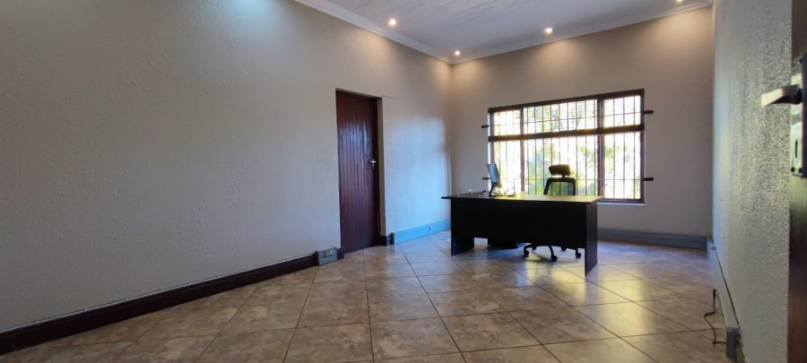 Commercial Property for Sale in Rooihuiskraal Gauteng