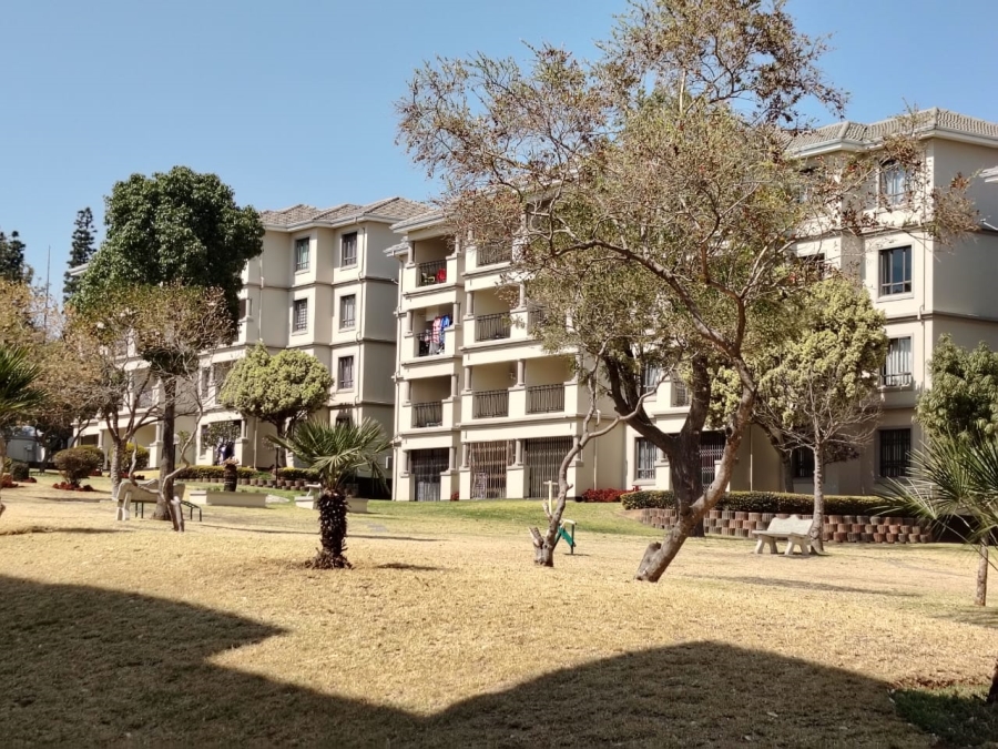 2 Bedroom Property for Sale in Noordwyk Gauteng