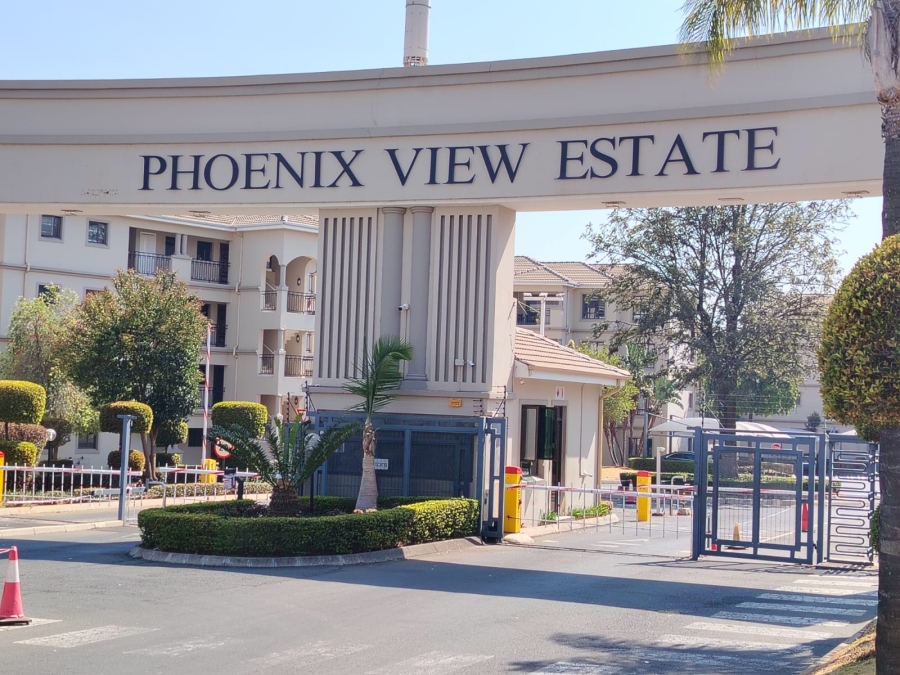 2 Bedroom Property for Sale in Noordwyk Gauteng