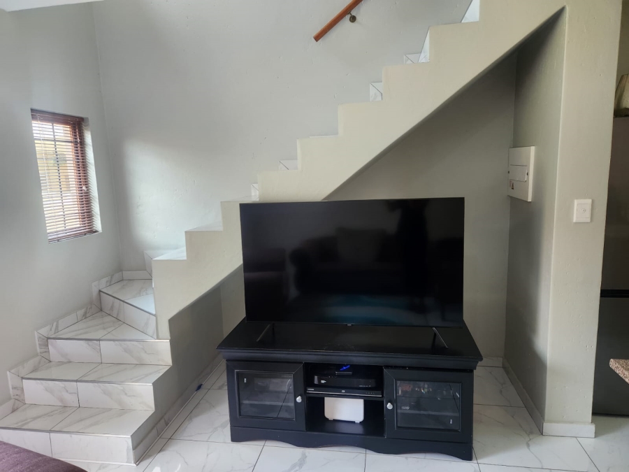 2 Bedroom Property for Sale in Noordwyk Gauteng