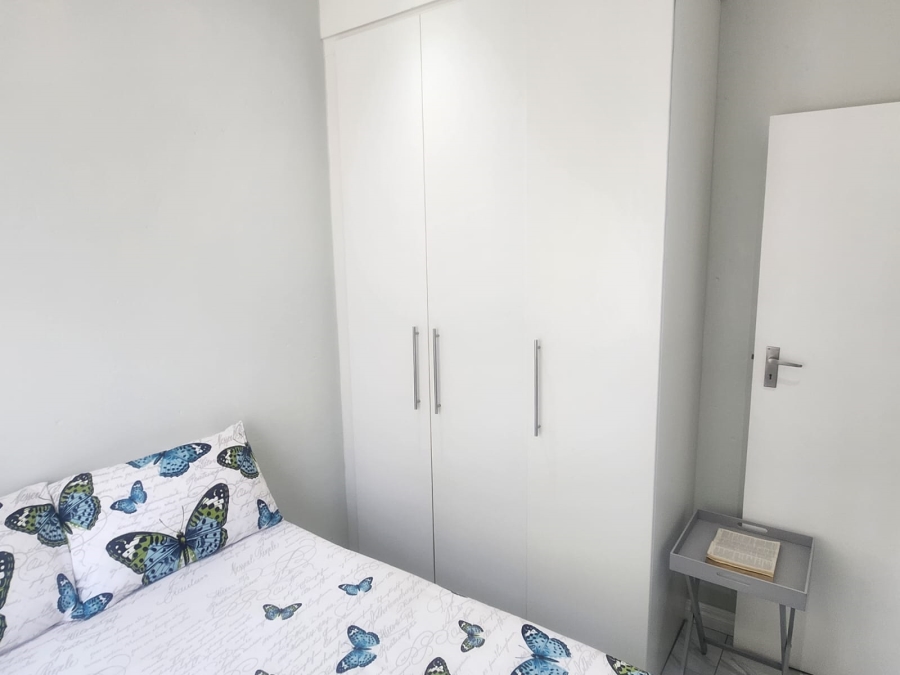 2 Bedroom Property for Sale in Noordwyk Gauteng