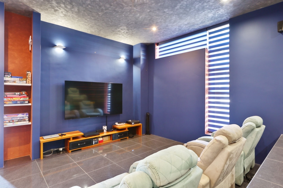 4 Bedroom Property for Sale in Carlswald North Estate Gauteng