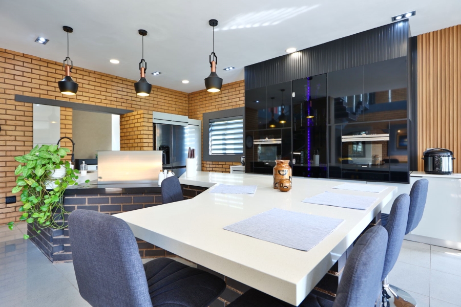 4 Bedroom Property for Sale in Carlswald North Estate Gauteng