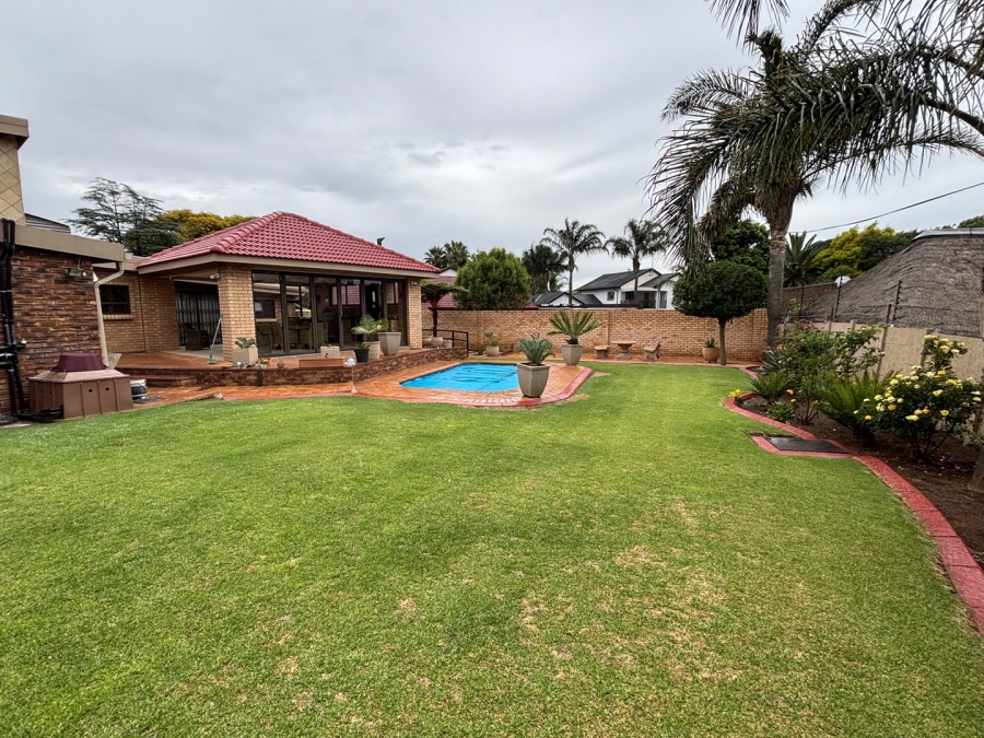 4 Bedroom Property for Sale in Florida Gauteng