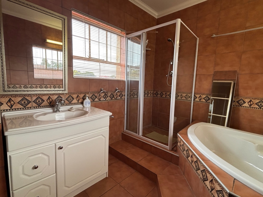 4 Bedroom Property for Sale in Florida Gauteng