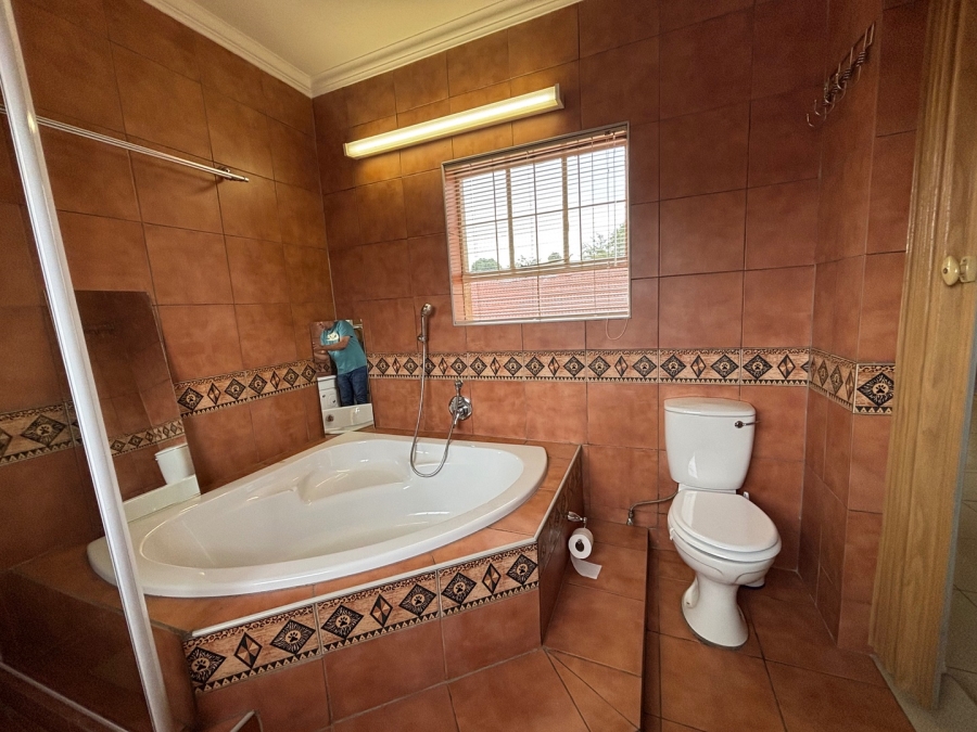 4 Bedroom Property for Sale in Florida Gauteng