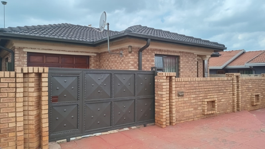 3 Bedroom Property for Sale in Vosloorus Ext 7 Gauteng