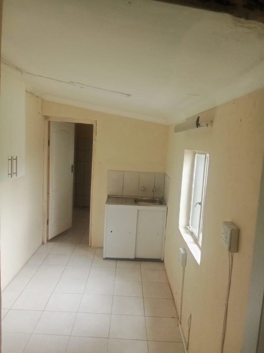 To Let 1 Bedroom Property for Rent in Kensington Gauteng