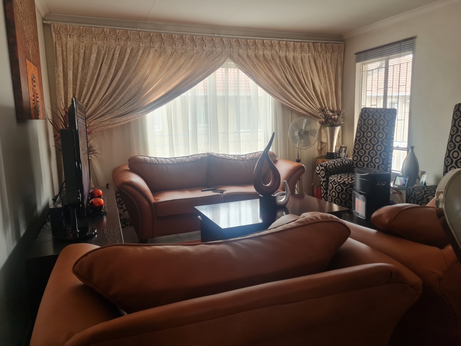 2 Bedroom Property for Sale in Parkdene Gauteng