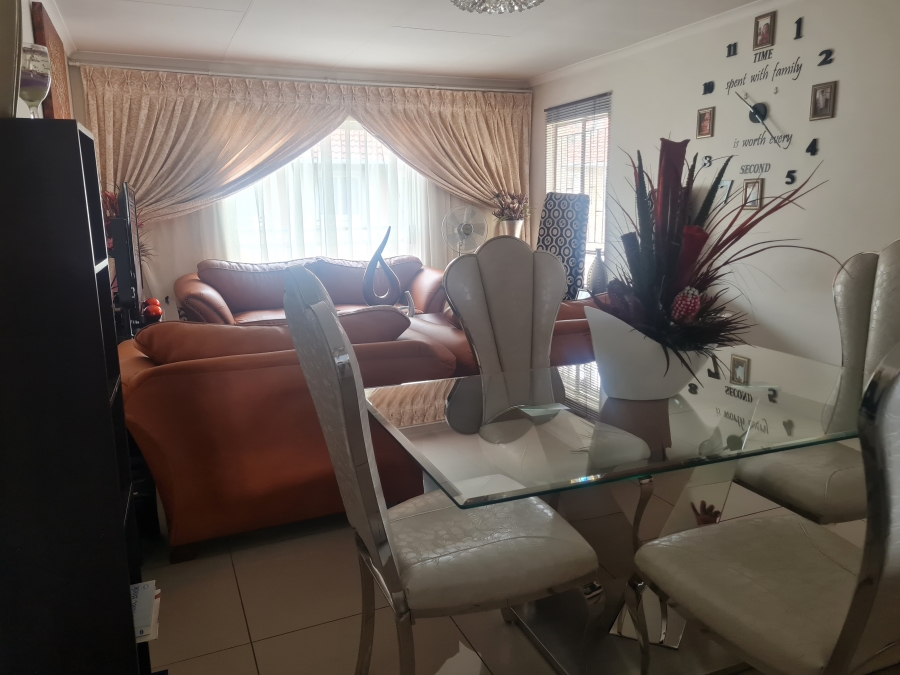 2 Bedroom Property for Sale in Parkdene Gauteng