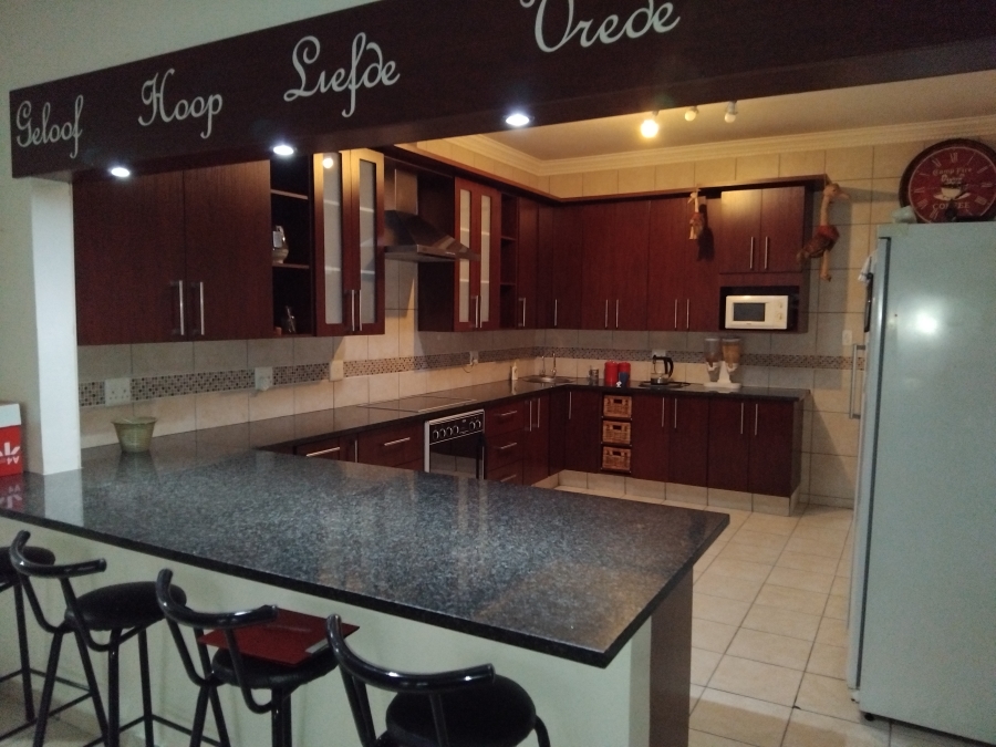 4 Bedroom Property for Sale in Kloofsig Gauteng