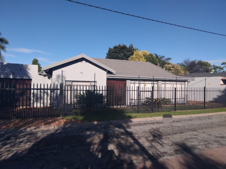 4 Bedroom Property for Sale in Kloofsig Gauteng