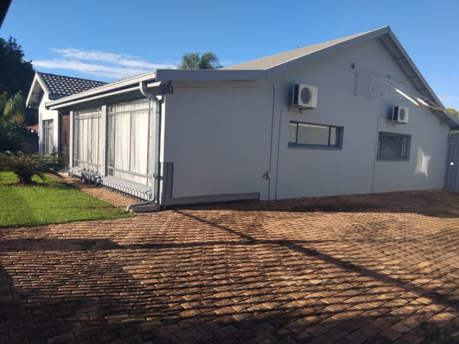 4 Bedroom Property for Sale in Kloofsig Gauteng