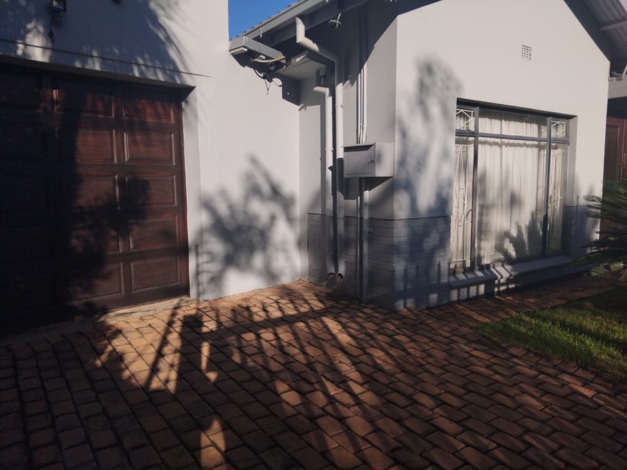 4 Bedroom Property for Sale in Kloofsig Gauteng