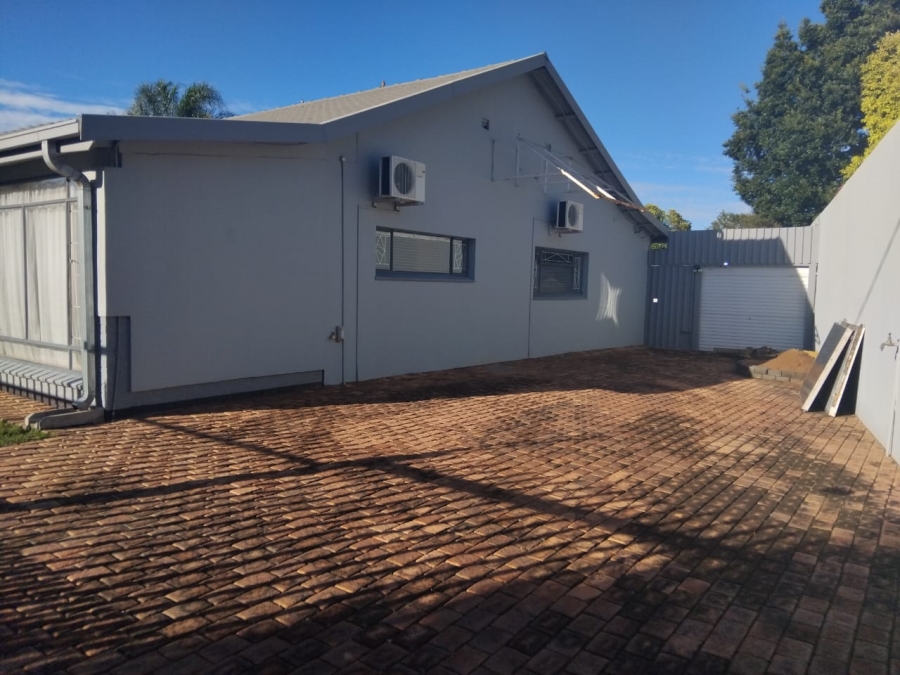 4 Bedroom Property for Sale in Kloofsig Gauteng