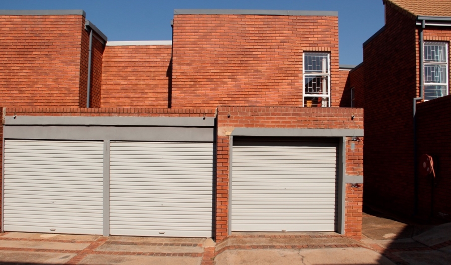 3 Bedroom Property for Sale in Elardus Park Gauteng