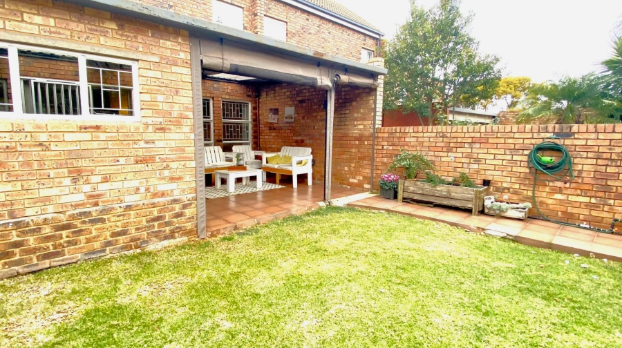 3 Bedroom Property for Sale in Elarduspark Ext 3 Gauteng