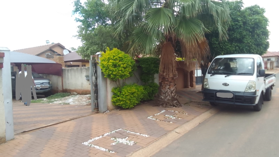 2 Bedroom Property for Sale in Soshanguve VV Gauteng