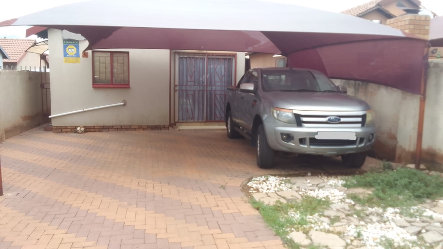 2 Bedroom Property for Sale in Soshanguve VV Gauteng