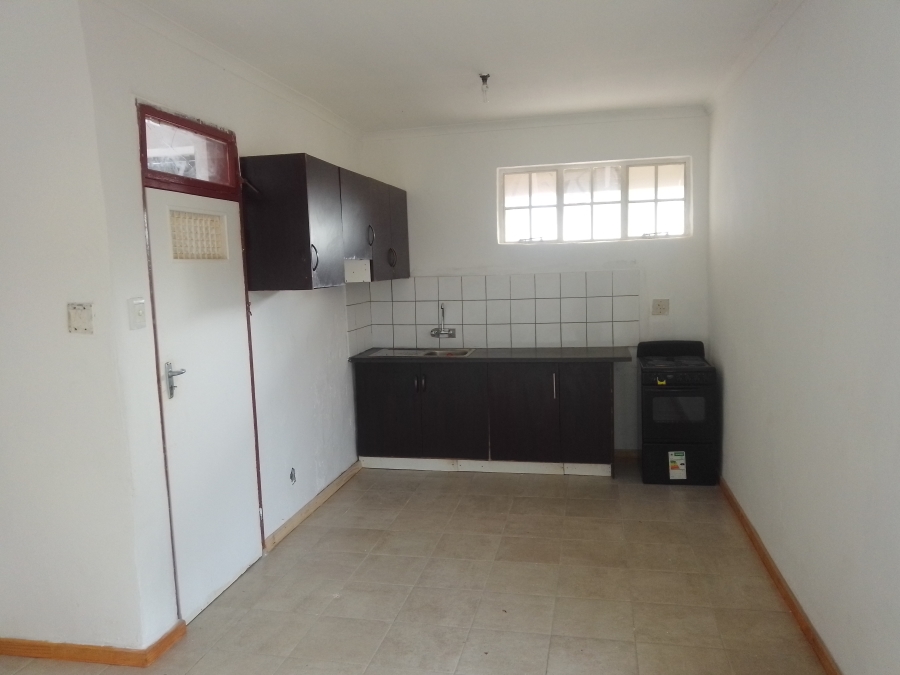 To Let 1 Bedroom Property for Rent in Linmeyer Gauteng