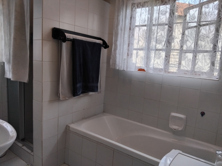 2 Bedroom Property for Sale in Halfway Gardens Gauteng