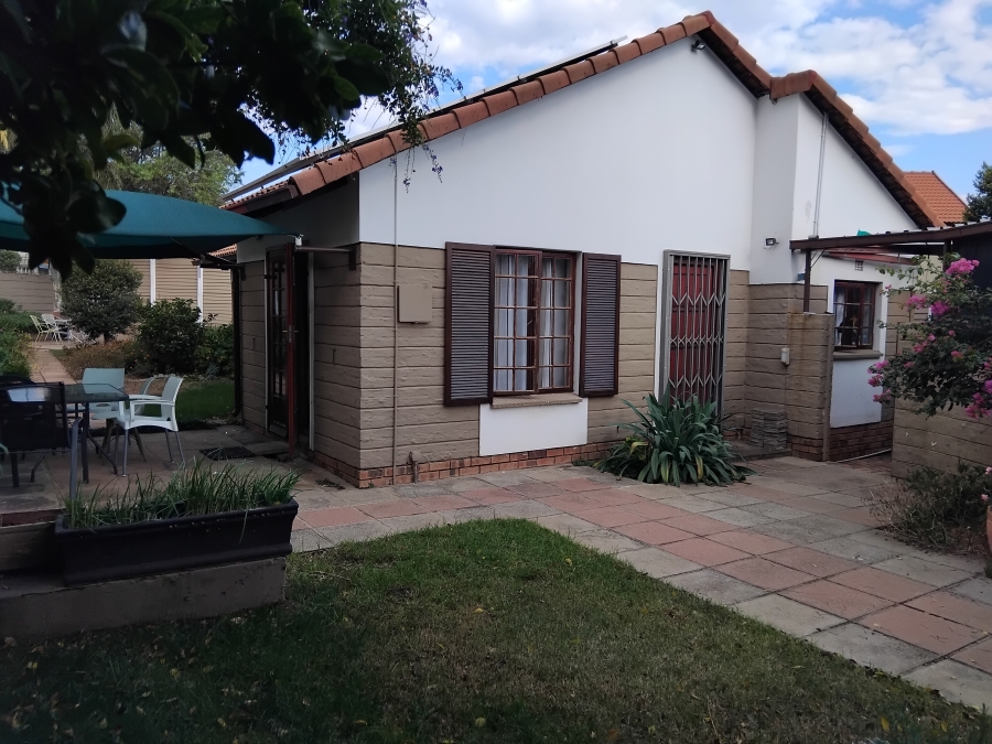 2 Bedroom Property for Sale in Halfway Gardens Gauteng