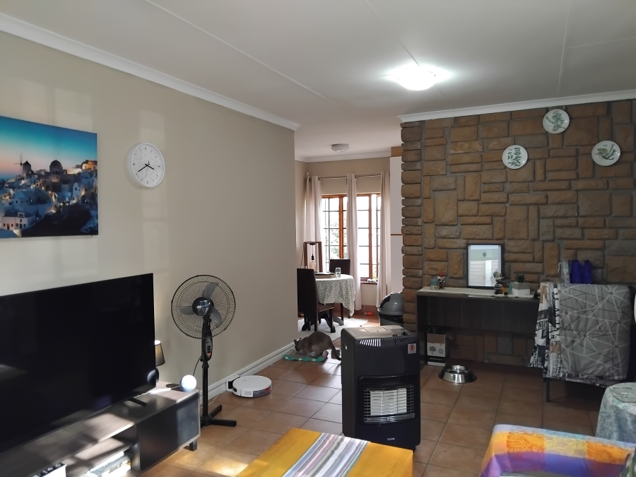 2 Bedroom Property for Sale in Halfway Gardens Gauteng