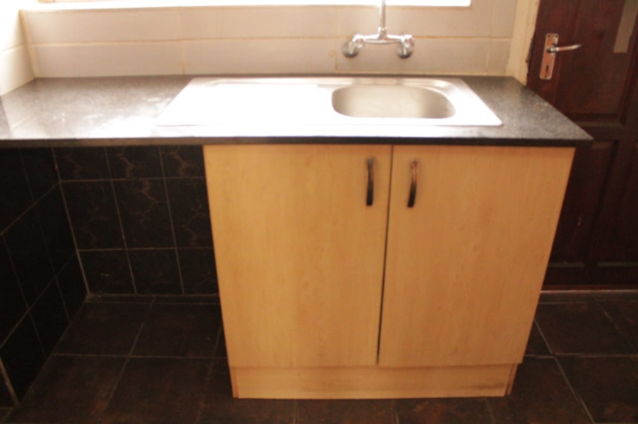 To Let 3 Bedroom Property for Rent in Turffontein Gauteng