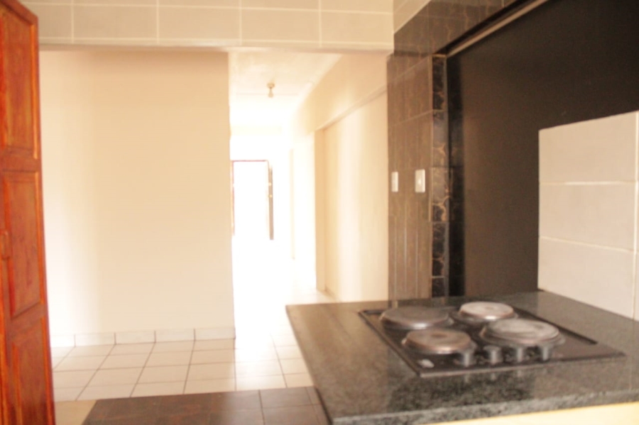 To Let 3 Bedroom Property for Rent in Turffontein Gauteng