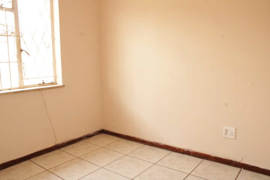To Let 3 Bedroom Property for Rent in Turffontein Gauteng