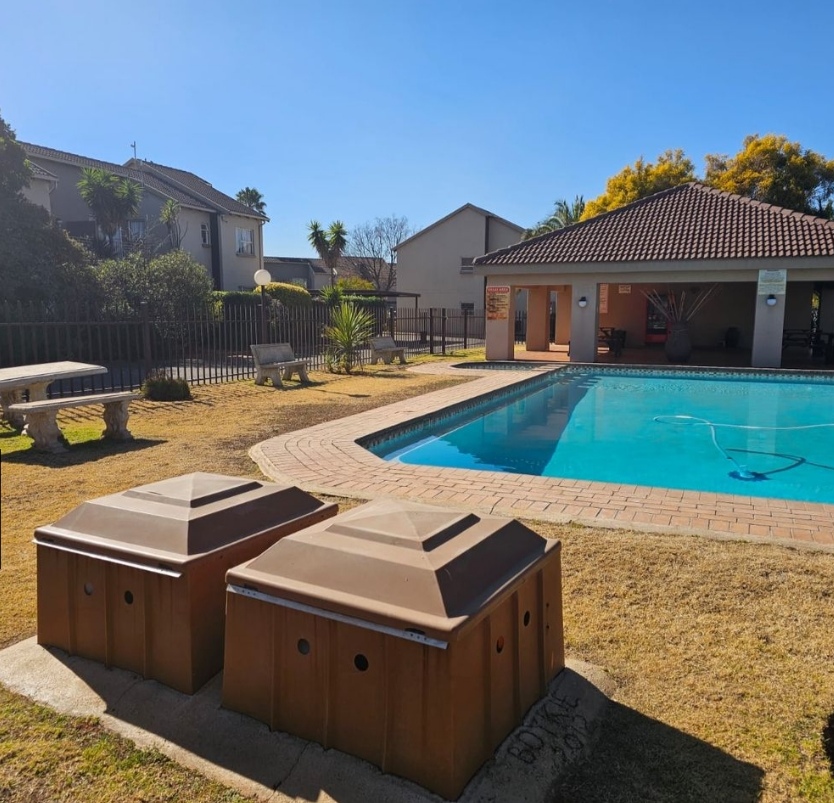 To Let 1 Bedroom Property for Rent in Bonaero Park Gauteng