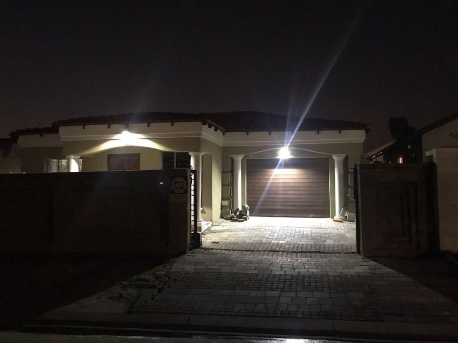 To Let 2 Bedroom Property for Rent in Allandale Gauteng