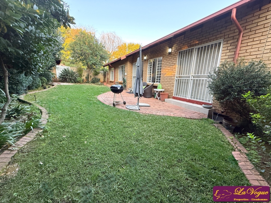 2 Bedroom Property for Sale in Die Wilgers Gauteng