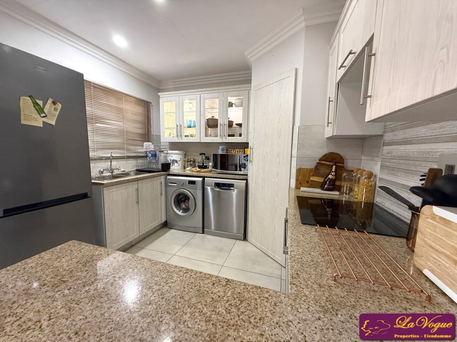 2 Bedroom Property for Sale in Die Wilgers Gauteng