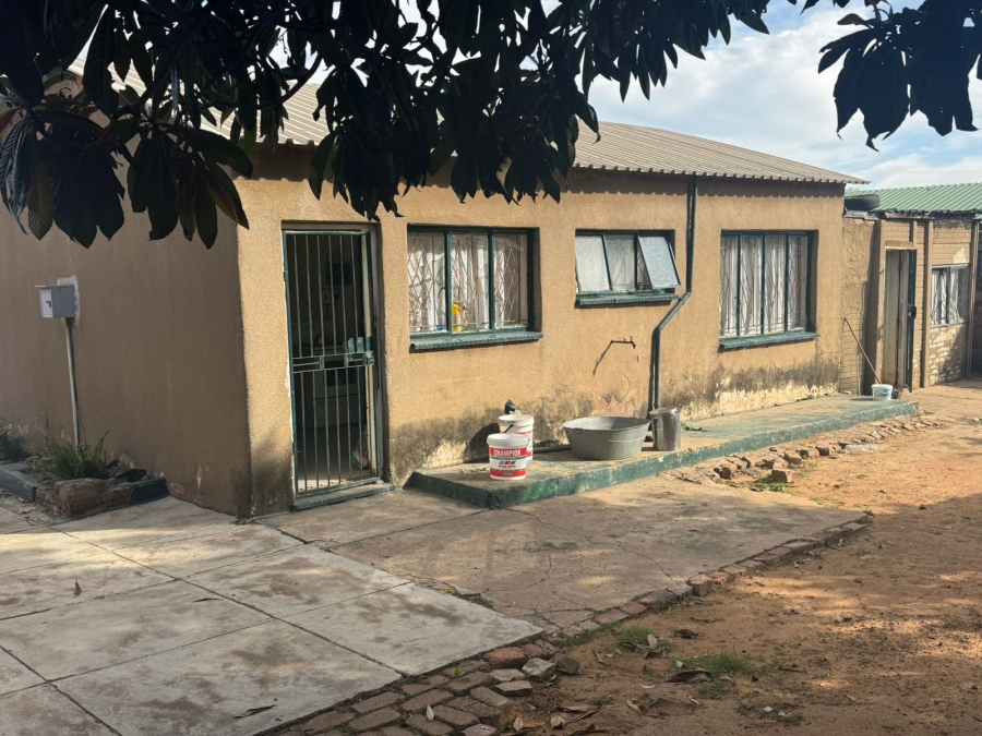 2 Bedroom Property for Sale in Soshanguve AA Gauteng