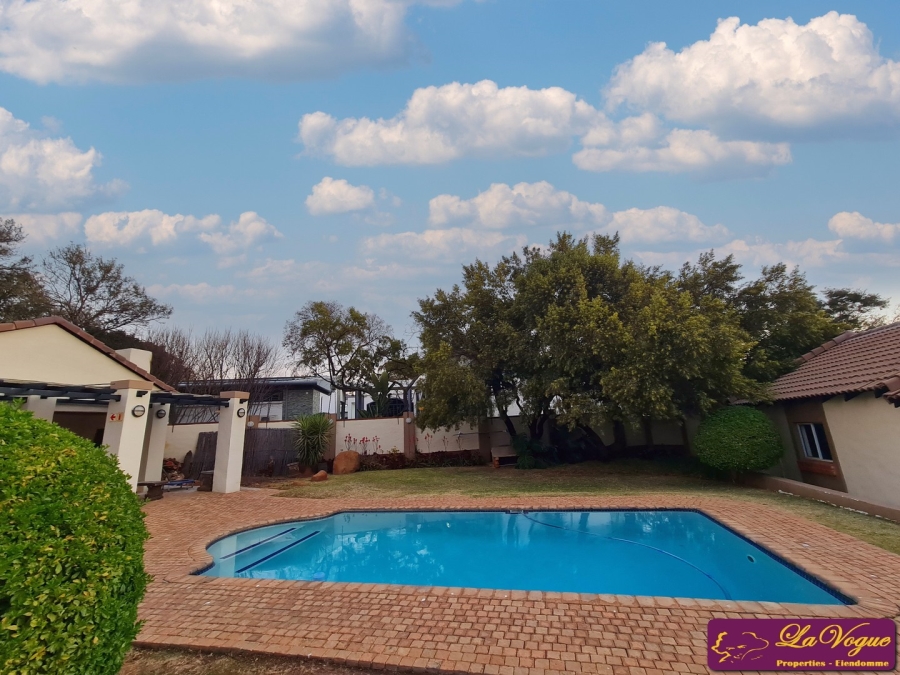 2 Bedroom Property for Sale in Olympus AH Gauteng
